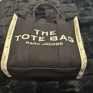 *AUTHENTIC* Marc Jacobs tote bag